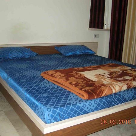 Sadhna Guest House โบปาล ภายนอก รูปภาพ