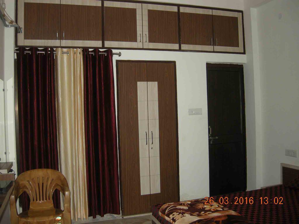 Sadhna Guest House โบปาล ภายนอก รูปภาพ
