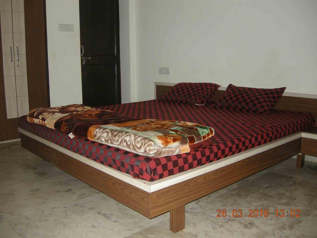 Sadhna Guest House โบปาล ภายนอก รูปภาพ